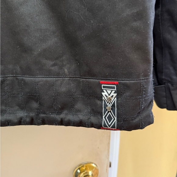 Burton The White Collection Men's Black Snowboard Jacket! EUC - Picture 5 of 7